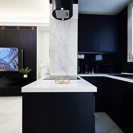 Italian Fashion Suite - Luxurious Marble City Center Мілан Екстер'єр фото