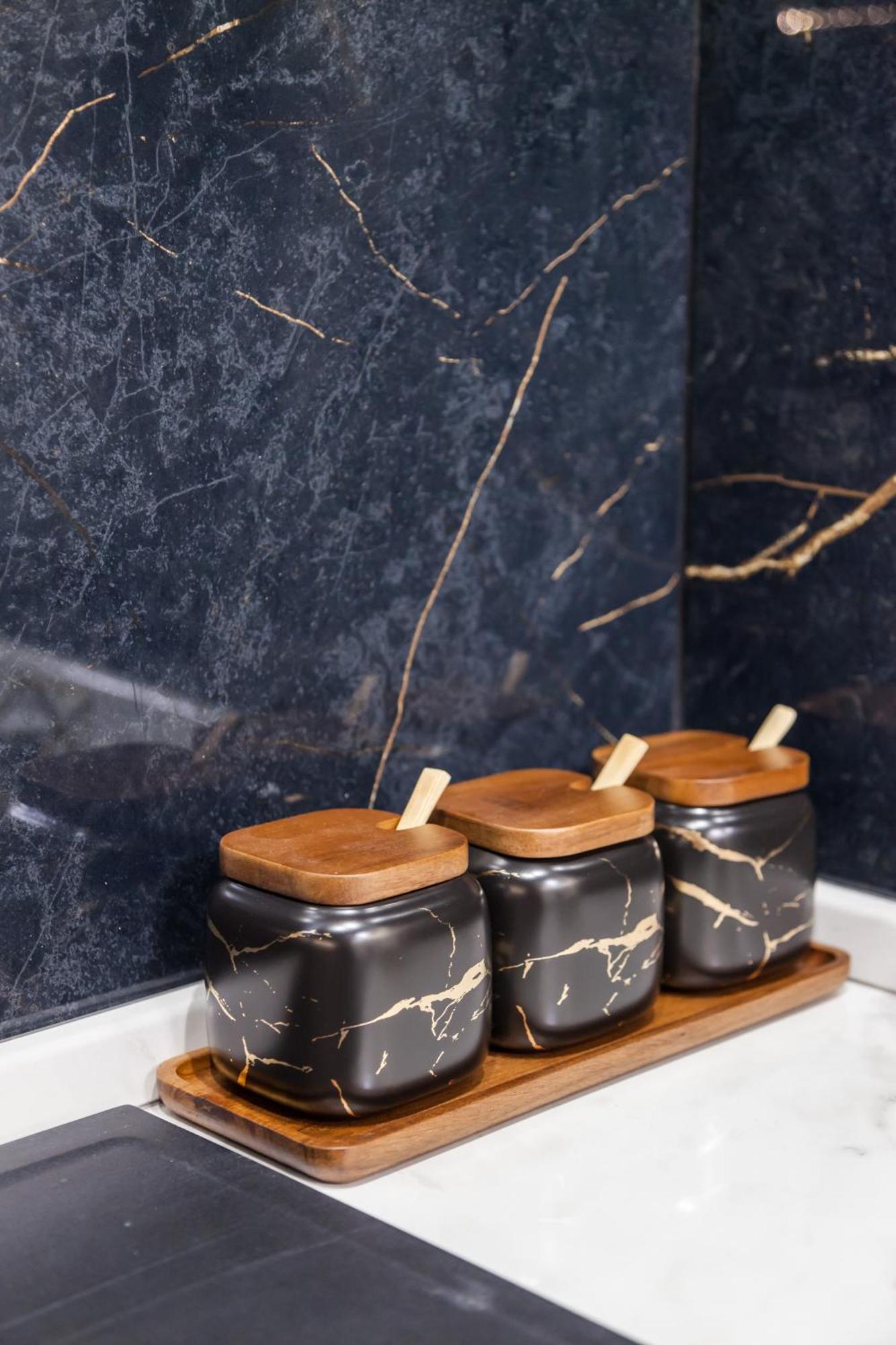 Italian Fashion Suite - Luxurious Marble City Center Мілан Екстер'єр фото